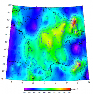 Encyclopedie environnement - geothermie - Carte du flux de chaleur de la France à la surface du sol 