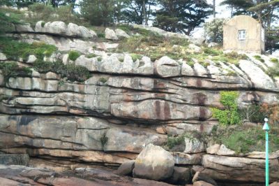 fractures granite - granites - ploumanac'h cote d'armor - encyclopedie environnement