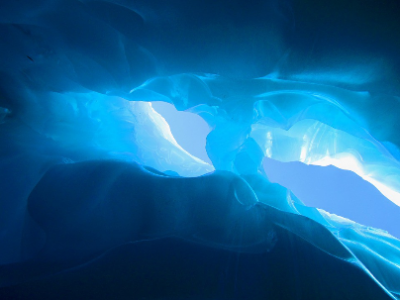grotte glace - grotte glaciaire - grotte couleur bleues - encyclopedie environnement