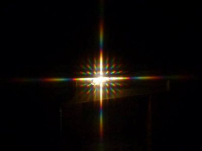 Diffraction lumière polychromatique - spectre couleurs - encyclopedie environnement