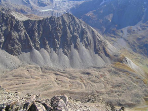 Encyclopédie environnement - permafrost - pergélisol - Le glacier rocheux « fossile » - rock glacier