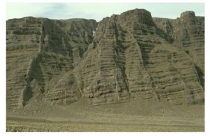 环境百科全书-土壤-冰岛的岩墙