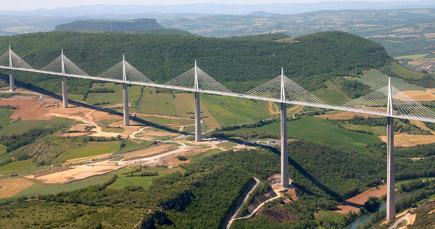 pont millau - encyclopedie environnement - fluids and solids