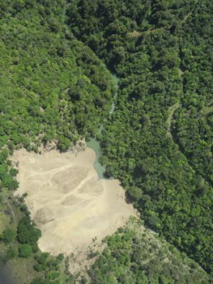 barrage ote makura - natural dam lake - ote makura river - earthquakes