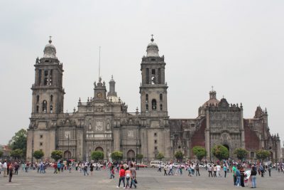环境百科全书-黏土-墨西哥城大教堂景色